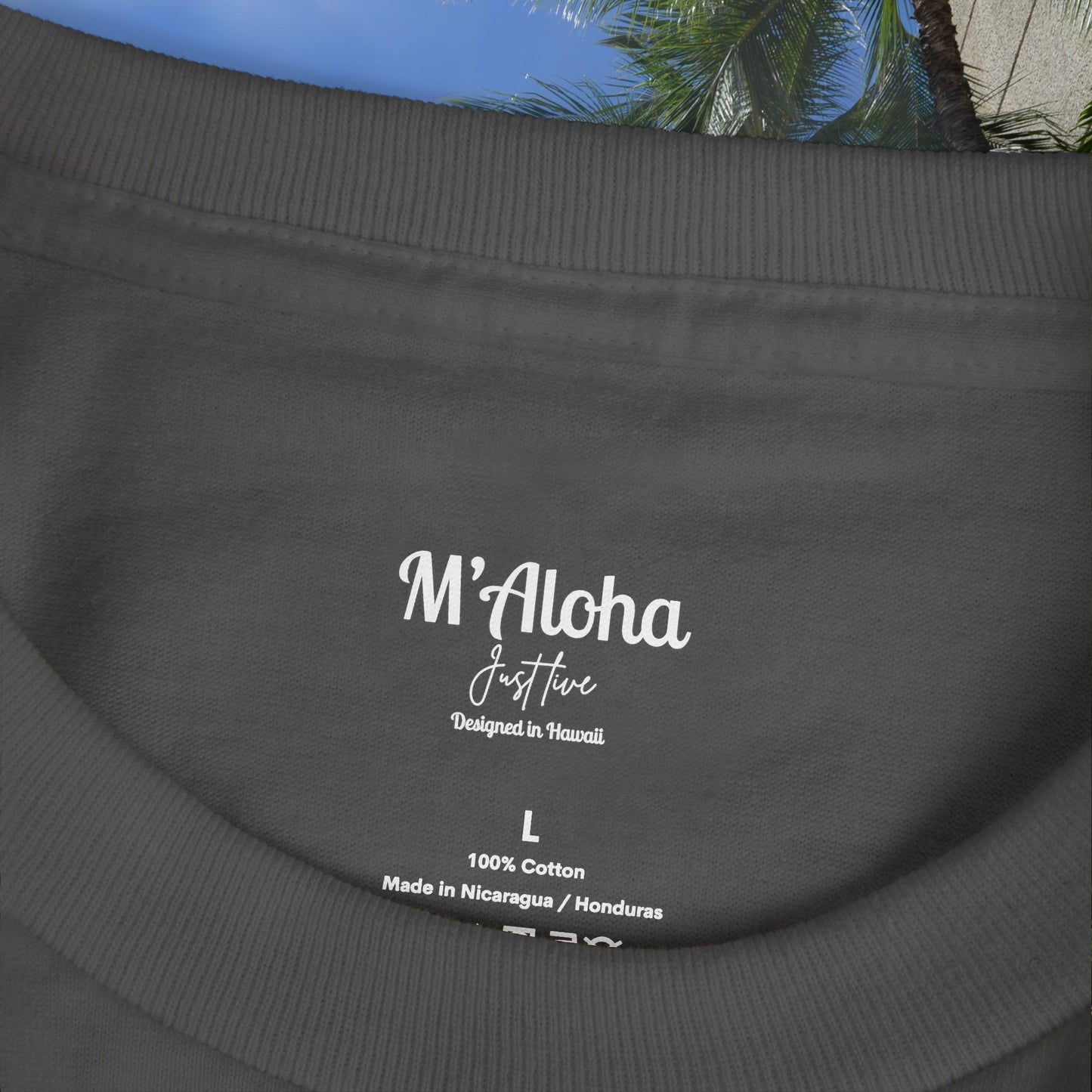 M'Aloha green Earth Unisex-T-Shirt