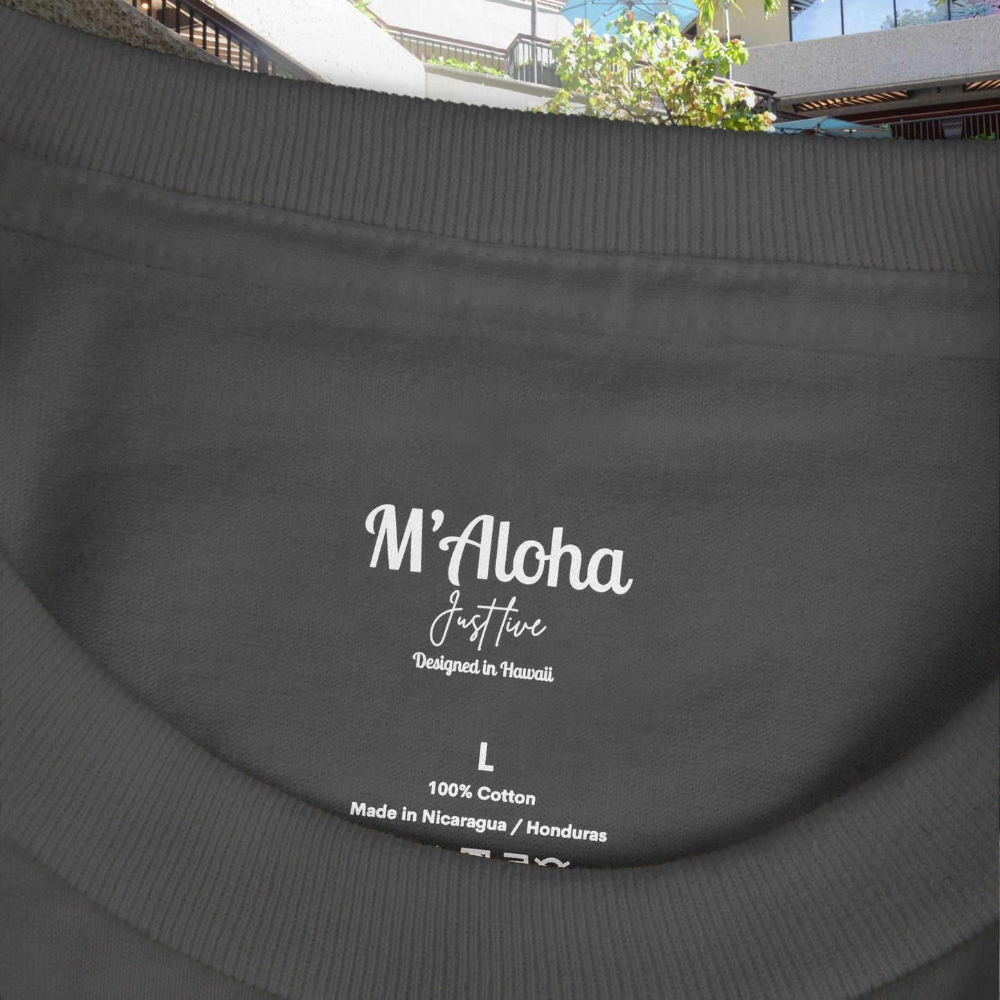 M'Aloha red Earth Unisex-T-Shirt