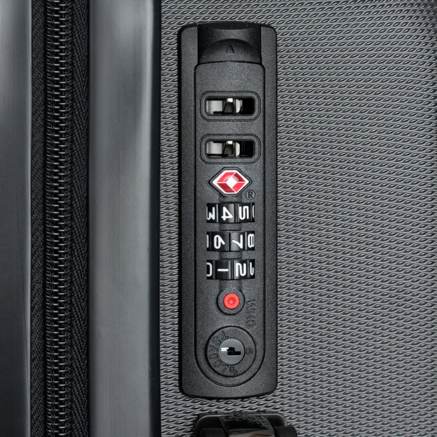 M'Aloha Earth black Suitcase