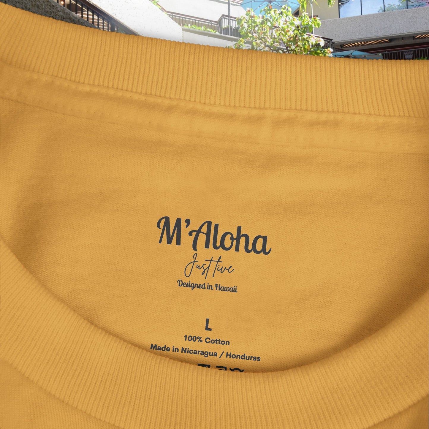 M'Aloha red Earth Unisex-T-Shirt