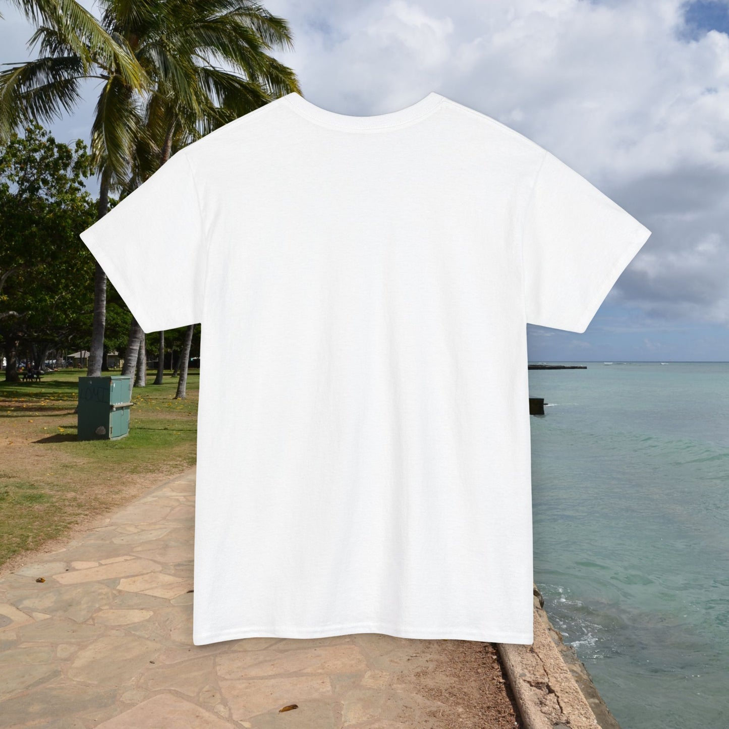 M'Aloha Earth - Shark Men's T-Shirt